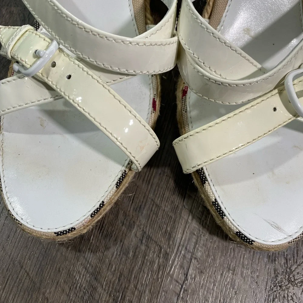 BURBERRY Wedge Patent Leather Espadrille Sandals - Picture 8 of 8